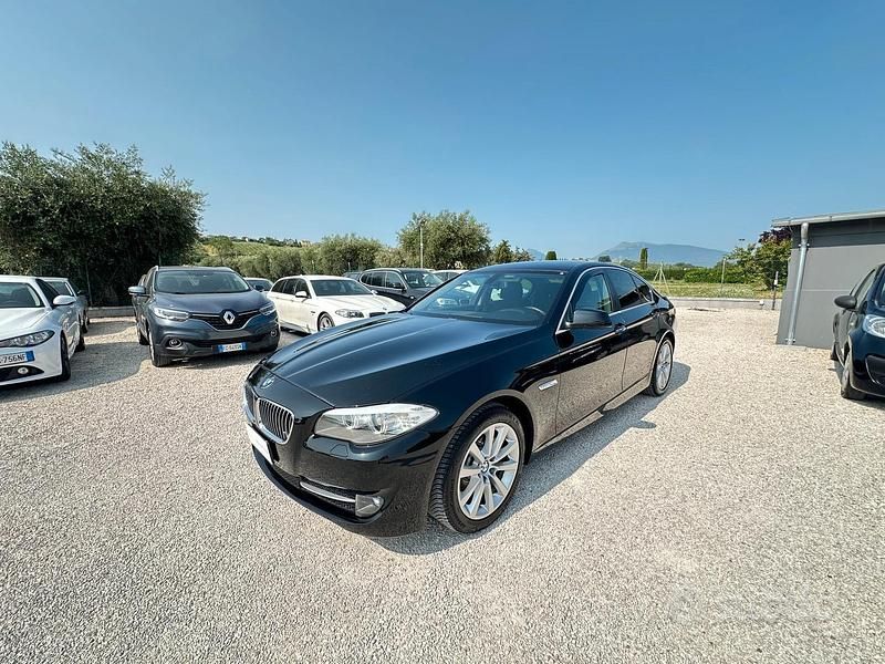 Usata BMW 520 185 CV (136 kW) 2012 Nero Berlina