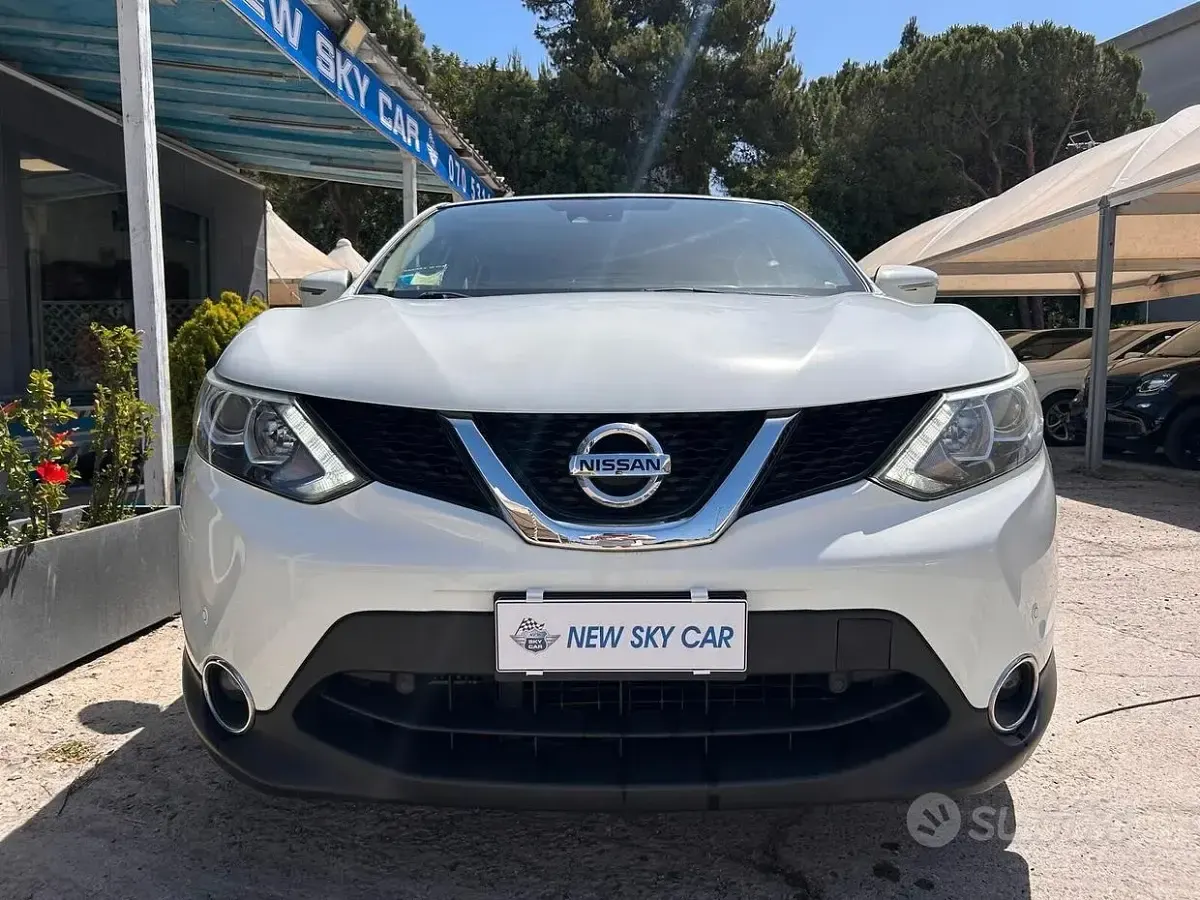 Usata Nissan Qashqai Visia 131 CV (96 kW) 2014 Bianco SUV