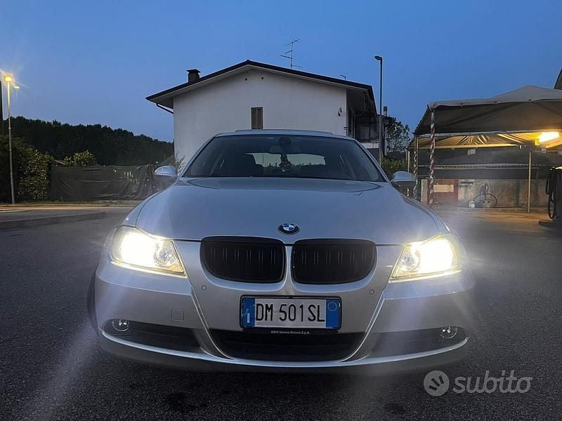 Usata BMW 318 143 CV (105 kW) 2008 Grigio Berlina