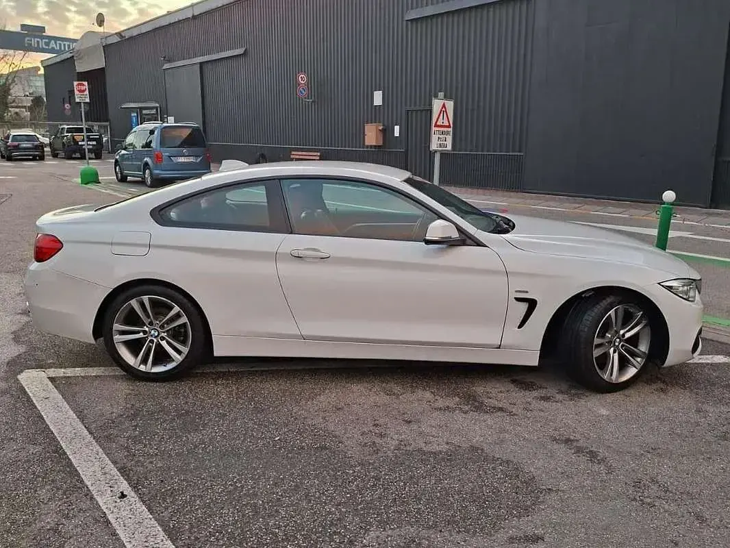 Usata BMW 430 Sport Line 252 CV (185 kW) 2016 Bianco Coupé