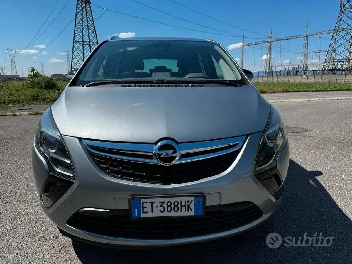 Usata Opel Zafira Tourer Cosmo 150 CV (110 kW) 2013 Grigio Monovolume