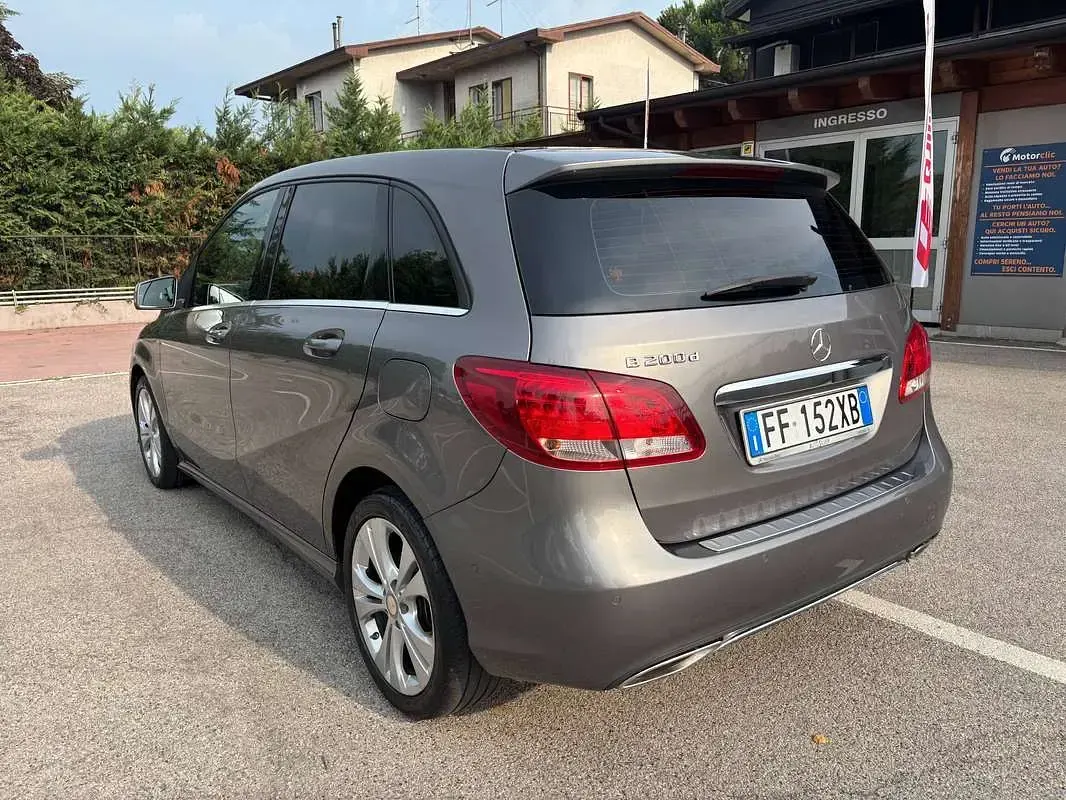 Usata Mercedes B200 Premium 136 CV (100 kW) 2016 Utilitaria