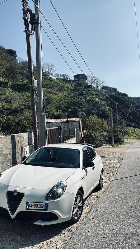 Usata Alfa Romeo Giulietta Progression 105 CV (77 kW) 2015 Bianco Utilitaria