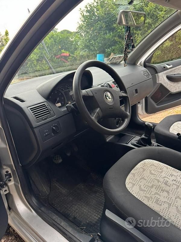 Usata Skoda Fabia 2003 Utilitaria