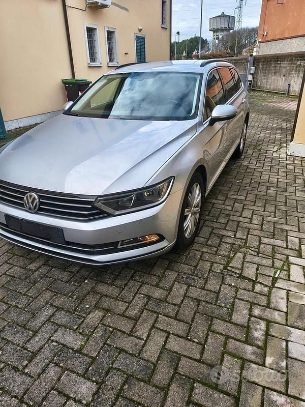 Usata VW Passat 150 CV (110 kW) 2017 Grigio Station wagon