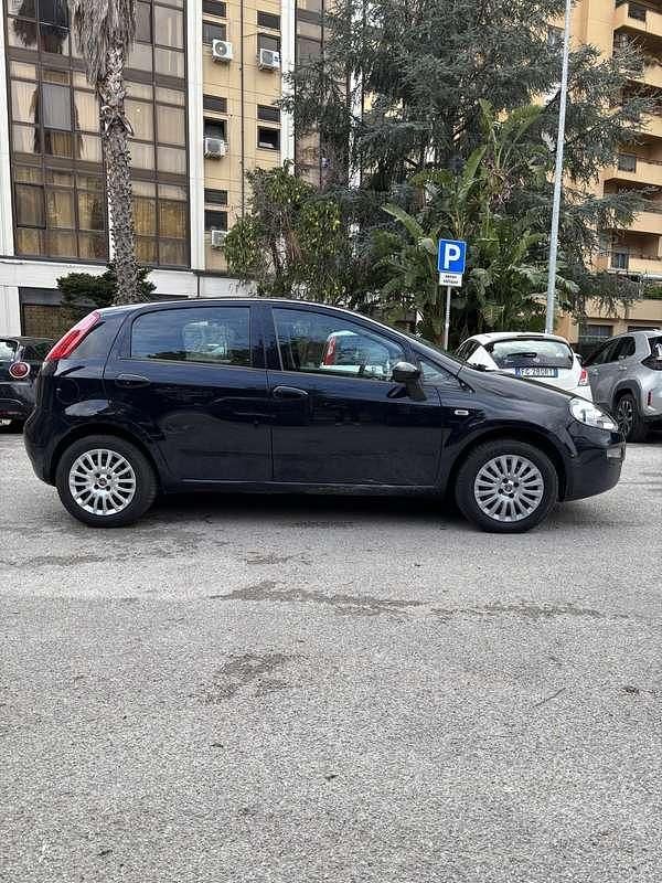 Usata Fiat Punto Street 75 CV (55 kW) 2015 Blu/azzurro Utilitaria