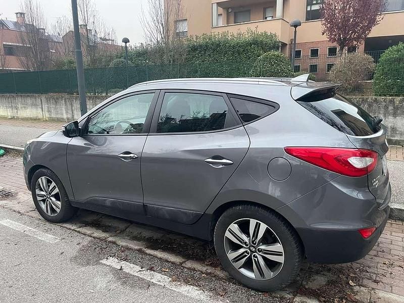 Usata Hyundai ix35 Xpossible 116 CV (85 kW) 2015 Grigio SUV