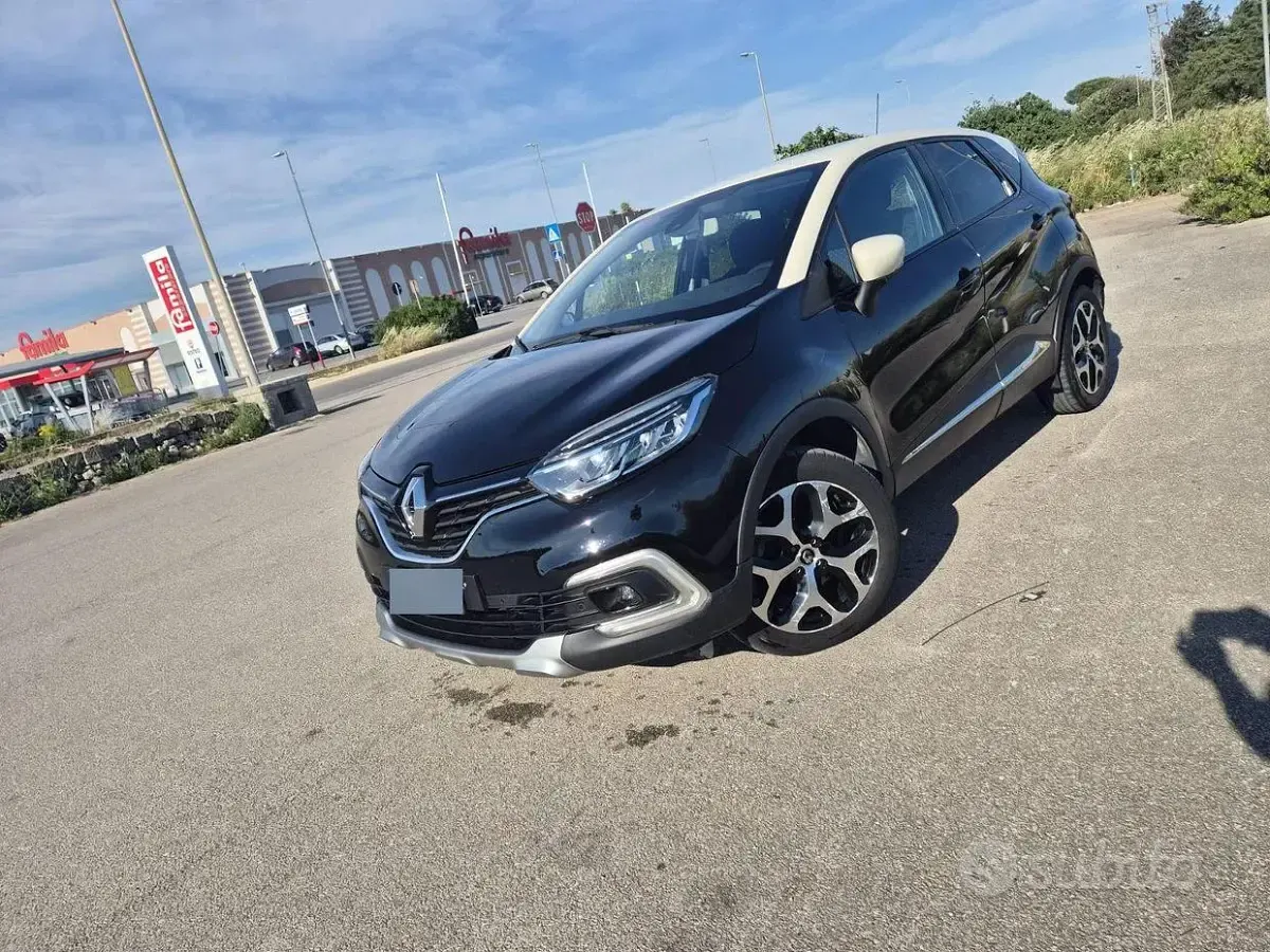Usata Renault Captur 110 CV (80 kW) 2018 Nero SUV