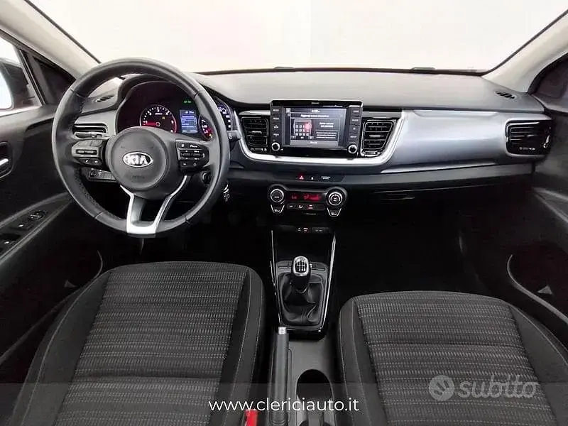 Usata Kia Stonic Style 116 CV (85 kW) 2020 Rosso SUV