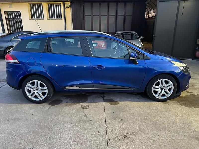 Usata Renault Clio GrandTour Business 90 CV (66 kW) 2019 Blu Station wagon
