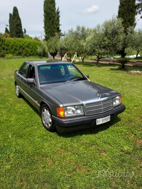 Usata Mercedes 190 122 CV (89 kW) 1992 Berlina