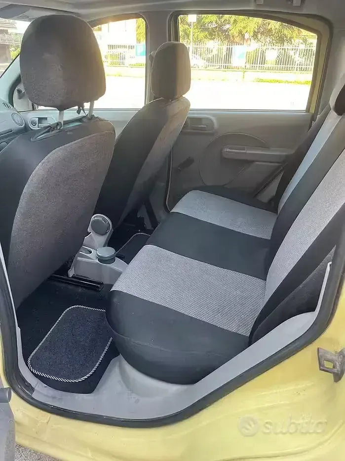 Usata Fiat Panda 60 CV (44 kW) 2003 Giallo Utilitaria