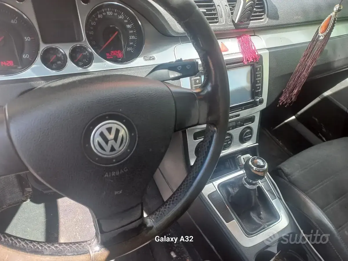 Usata VW Passat Highline 140 CV (102 kW) 2006 Grigio Berlina