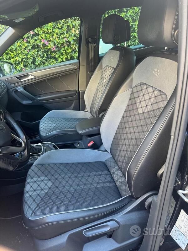 Usata VW Tiguan 200 CV (147 kW) 2021 Nero SUV