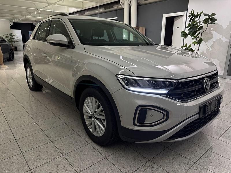 Usata VW T-Roc Life 110 CV (80 kW) 2022 Ascot gray SUV