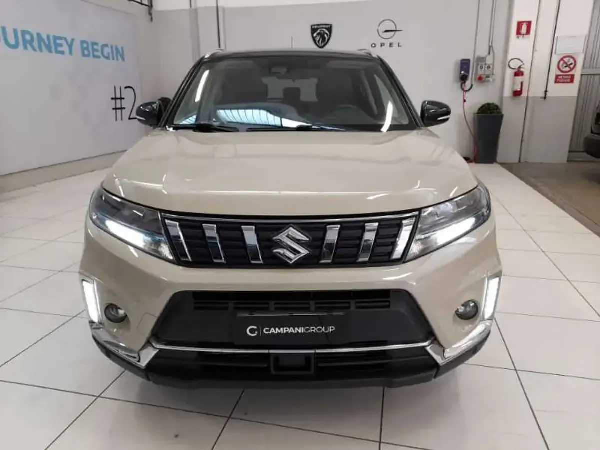 Usata Suzuki Vitara 129 CV (94 kW) 2020 Beige SUV