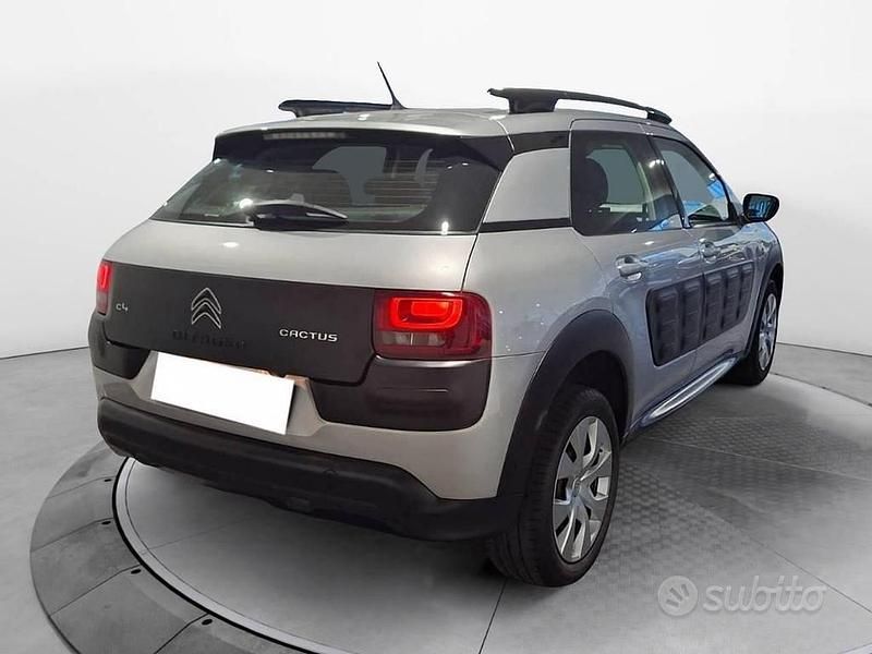 Käytetty Citroën C4 PureTech 82 HP (60 kW) 2014 Hopea Katumaasturi