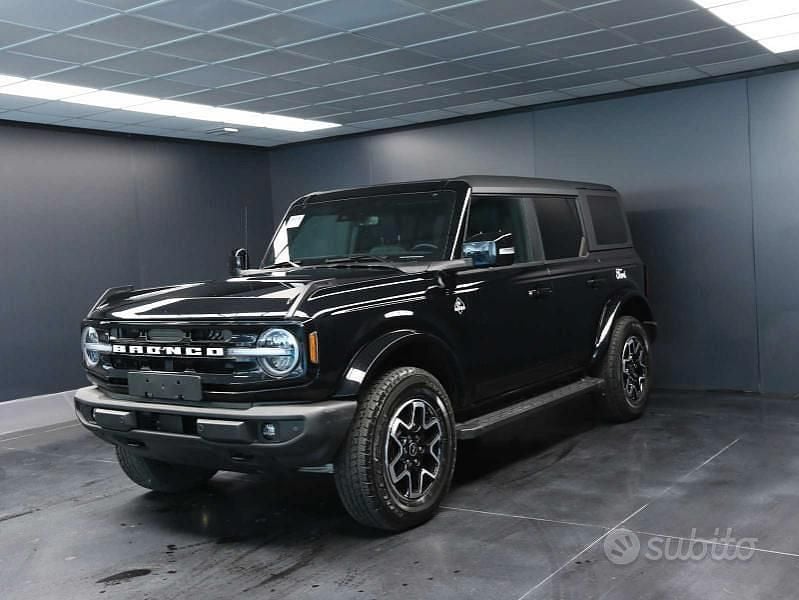 Usata Ford Bronco Outer Banks 335 CV (246 kW) 2024 73b absolute black pastello SUV