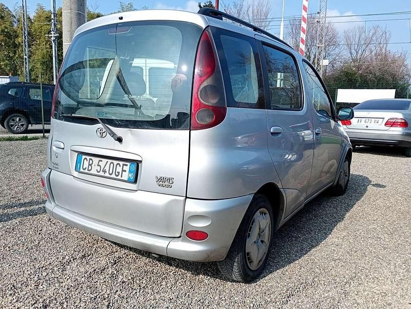 Usata Toyota Yaris 75 CV (55 kW) 2002 Other Station wagon