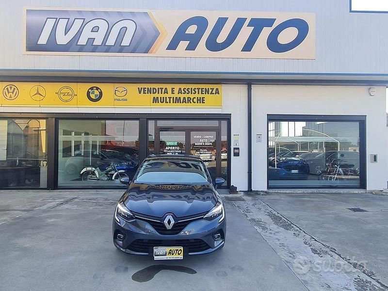Usata Renault Clio V Business 101 CV (74 kW) 2022 Marrone Berlina