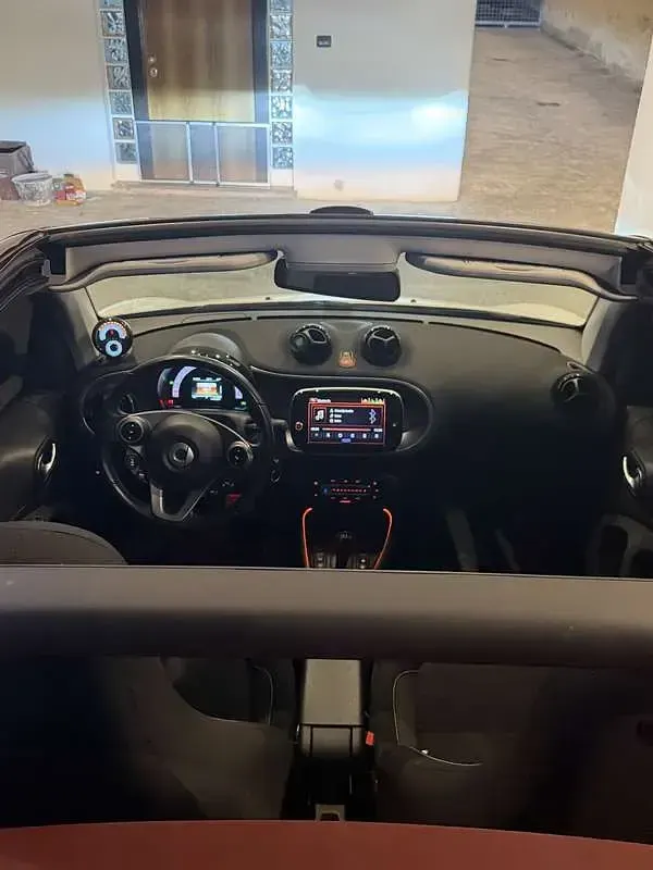 Usata Smart ForTwo Electric Drive 89 kW (122 CV) 2021 Bianco Cabrio