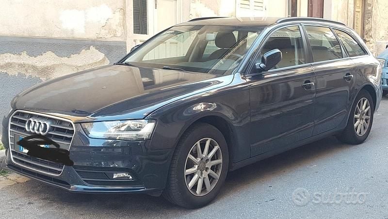 Usata Audi A4 120 CV (88 kW) 2013 Blu Utilitaria