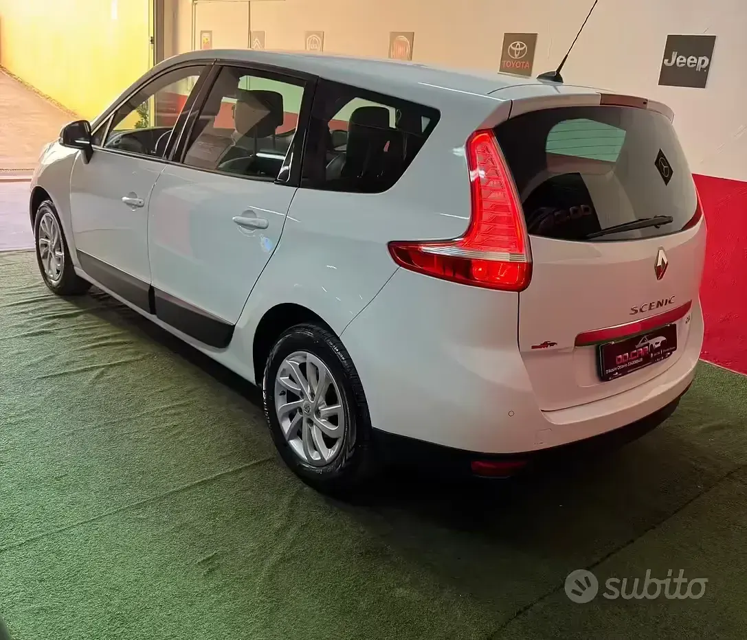 Usata Renault Scenic E-Tech 110 CV (80 kW) 2014 Bianco Utilitaria