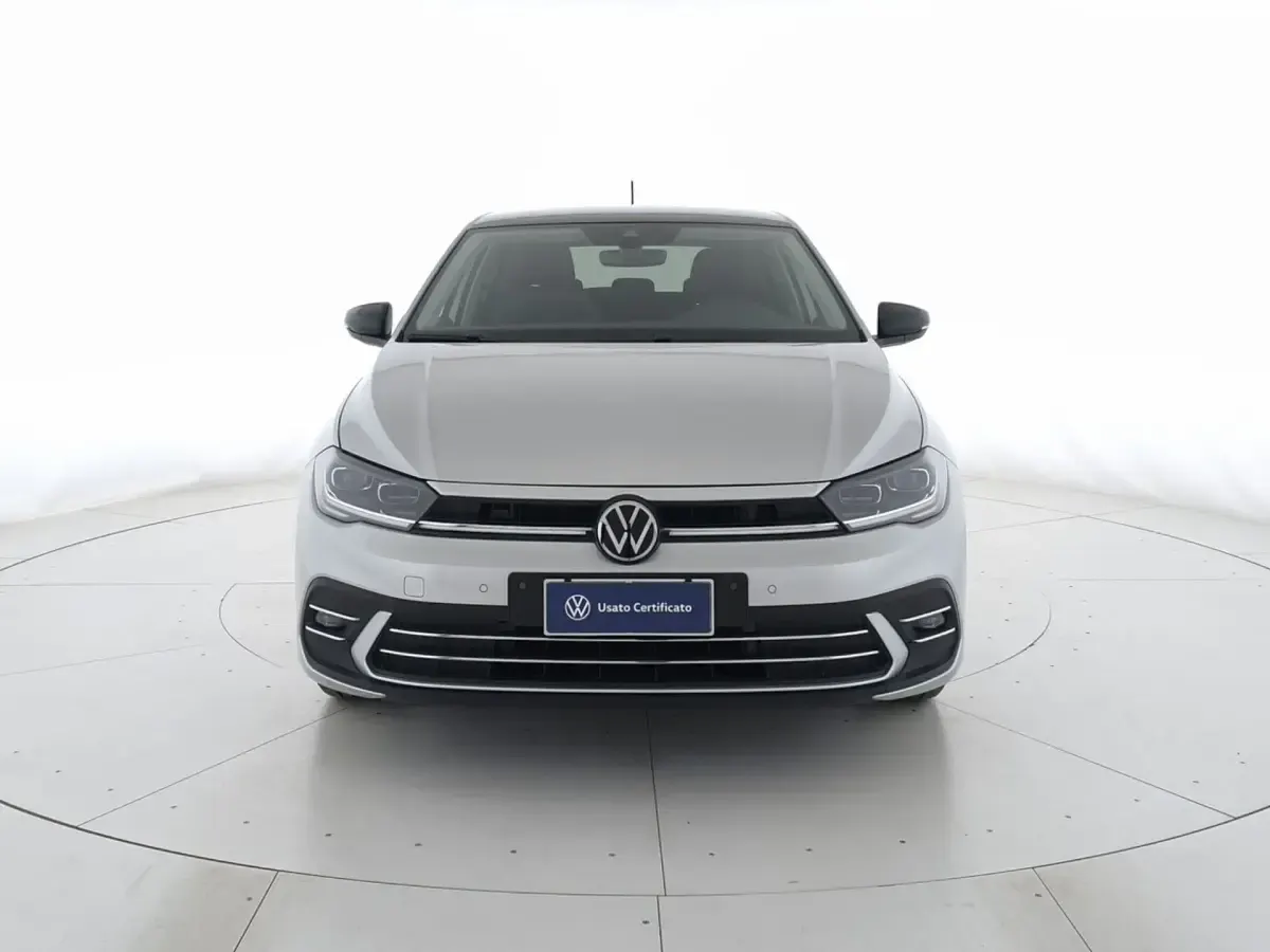 Usata VW Polo Style 95 CV (69 kW) 2023 Reflex silver metallizzato nero Utilitaria