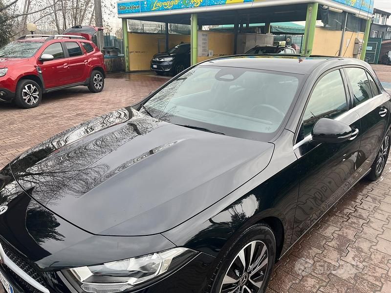 Usata Mercedes 180 Business 2023 Nero Berlina