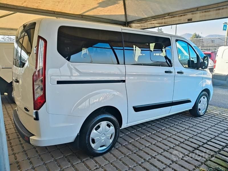Usata Ford Transit Custom Trend 131 CV (96 kW) 2019 Bianco Station wagon