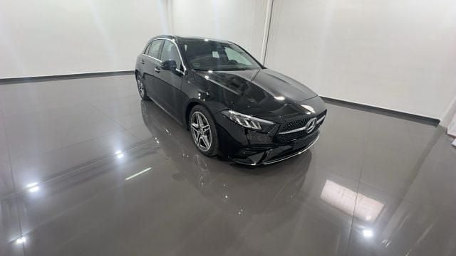 Usata Mercedes A180 AMG line 116 CV (85 kW) 2024 Nero Berlina