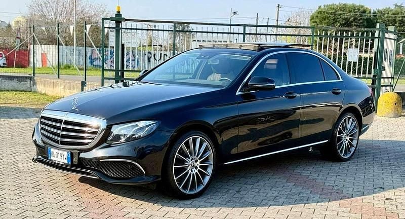 Usata Mercedes E220 Exclusive 194 CV (142 kW) 2019 Nero Berlina