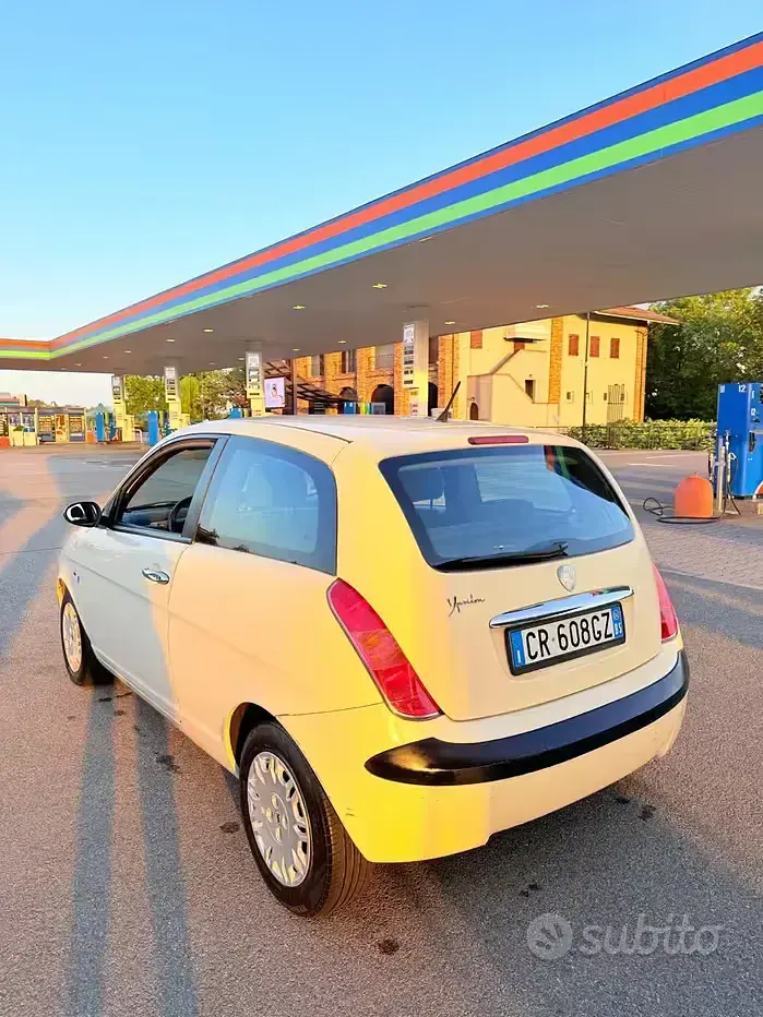 Usata Lancia Ypsilon 80 CV (58 kW) 2005 Giallo Utilitaria