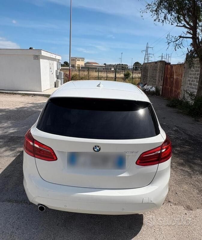 Usata BMW 216 Active Tourer Luxury Line 116 CV (85 kW) 2017 Bianco Monovolume
