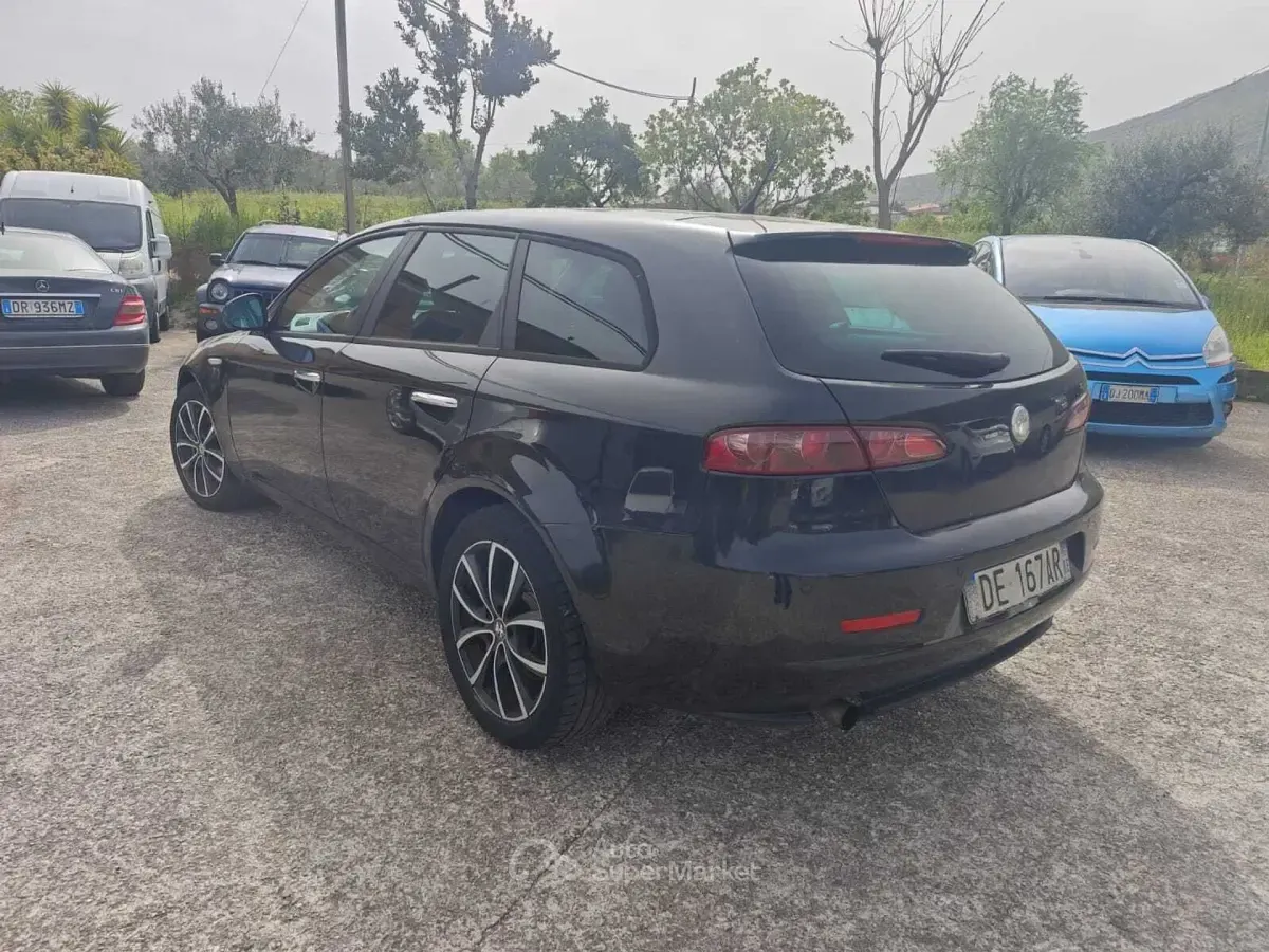 Usata Alfa Romeo 159 120 CV (88 kW) 2007 Nero Station wagon