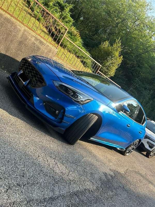 Usata Ford Focus ST-Line X 155 CV (114 kW) 2020 Blu/azzurro Berlina