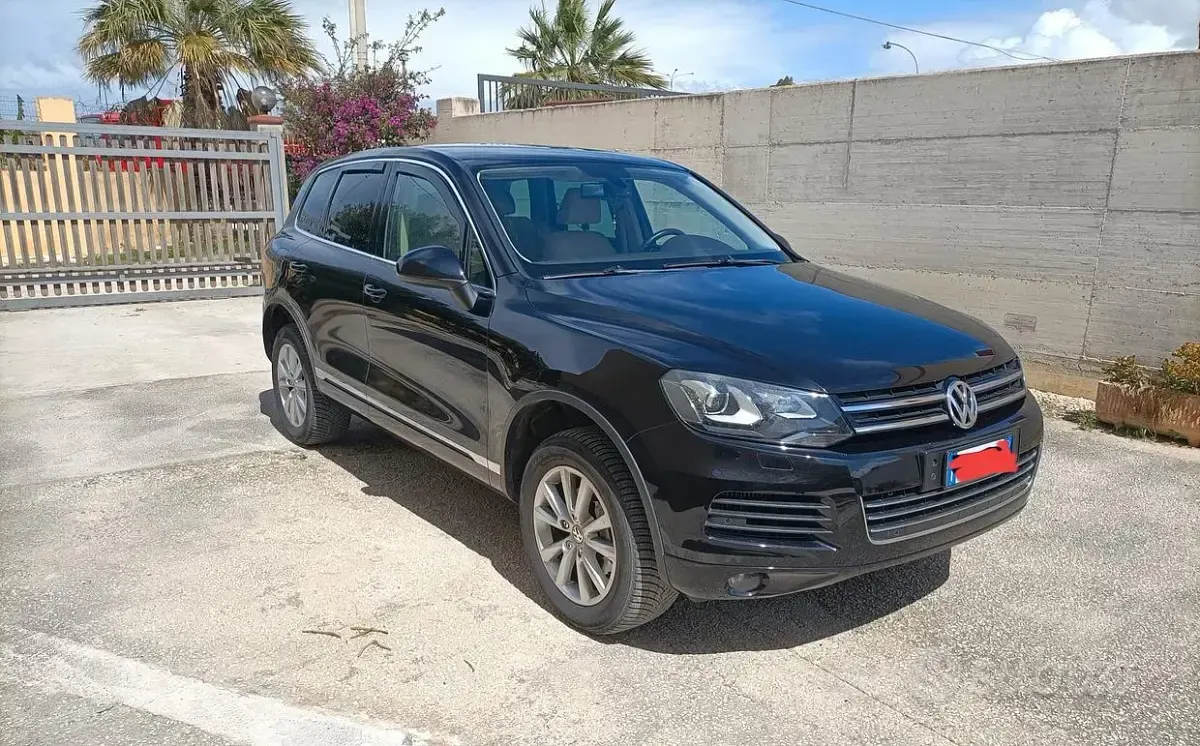 Usata VW Touareg 245 CV (180 kW) 2011 Nero SUV