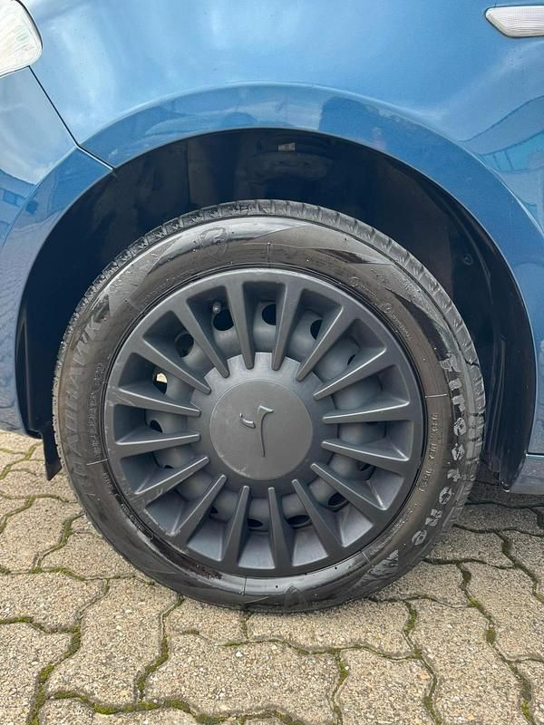 Usata Lancia Ypsilon Gold 69 CV (50 kW) 2022 Blu/azzurro Utilitaria