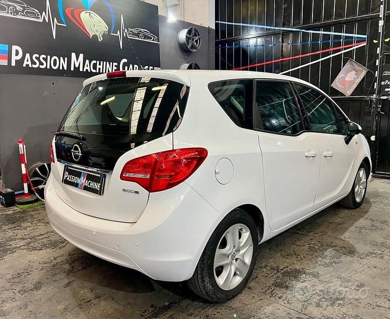 Usata Opel Meriva 120 CV (88 kW) 2017 Bianco Monovolume