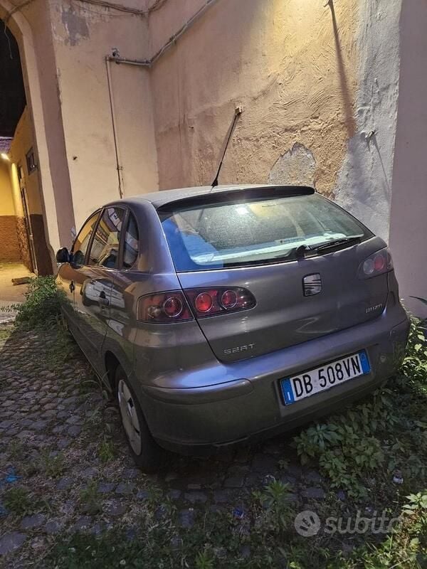 Usata Seat Ibiza Reference 69 CV (50 kW) 2006 Grigio Berlina