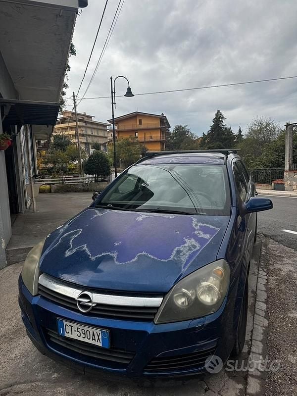 Usata Opel Astra 101 CV (74 kW) 2005 Blu Station wagon