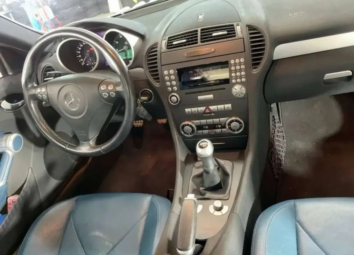 Usata Mercedes SLK350 272 CV (200 kW) 2005 Argento Cabrio
