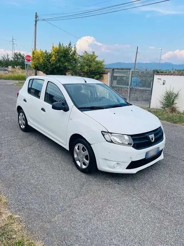 Usata Dacia Sandero Ambiance 75 CV (55 kW) 2014 Bianco Berlina