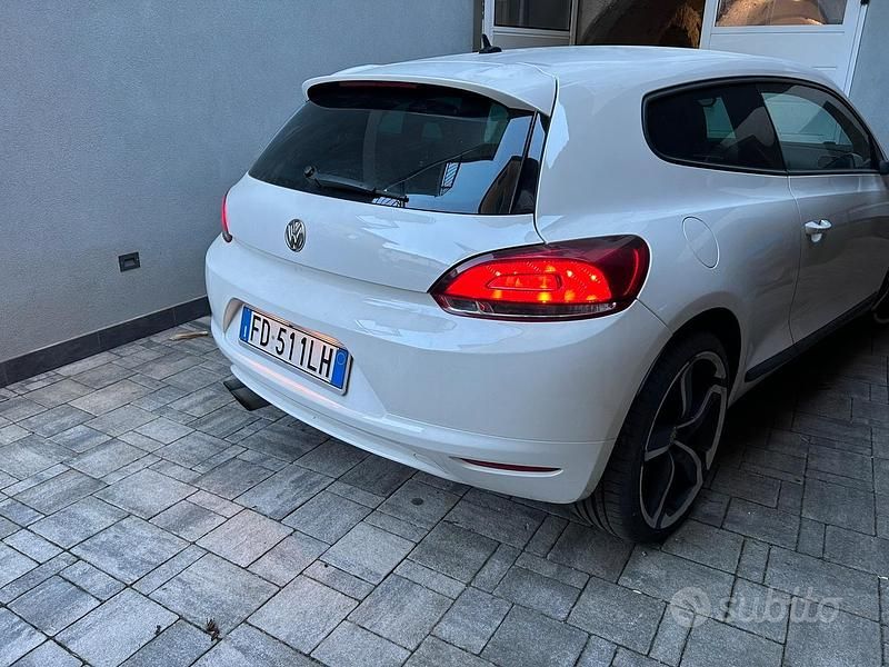 Usata VW Scirocco 160 CV (117 kW) 2009 Bianco Coupé