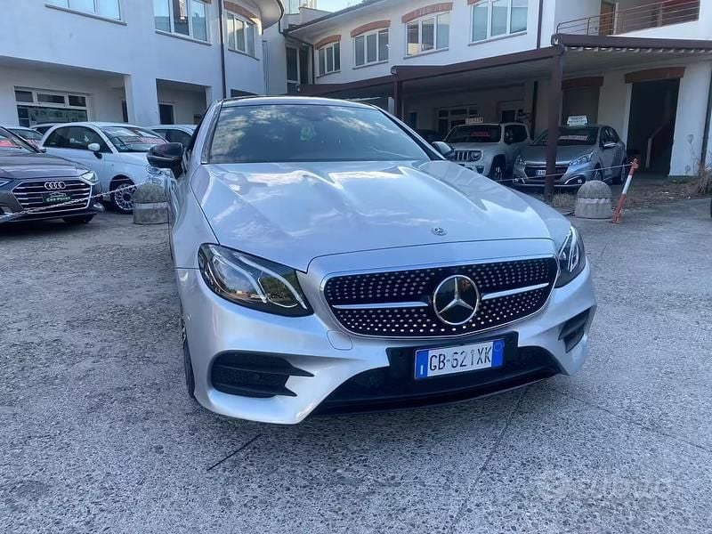 Usata Mercedes E220 Premium Plus 194 CV (142 kW) 2018 Grigio Coupé
