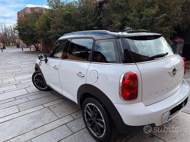 Usata Mini Park Lane Countryman 112 CV (82 kW) 2016 Bianco SUV