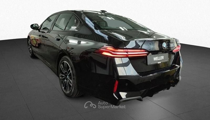 Usata BMW 520 M Sport 197 CV (144 kW) 2024 Nero Berlina