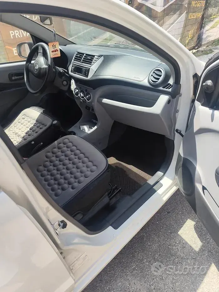 Usata Nissan Pixo 68 CV (50 kW) 2010 Bianco Utilitaria