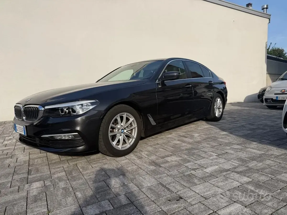 Usata BMW 520 Luxury Line 190 CV (139 kW) 2019 Grigio Berlina