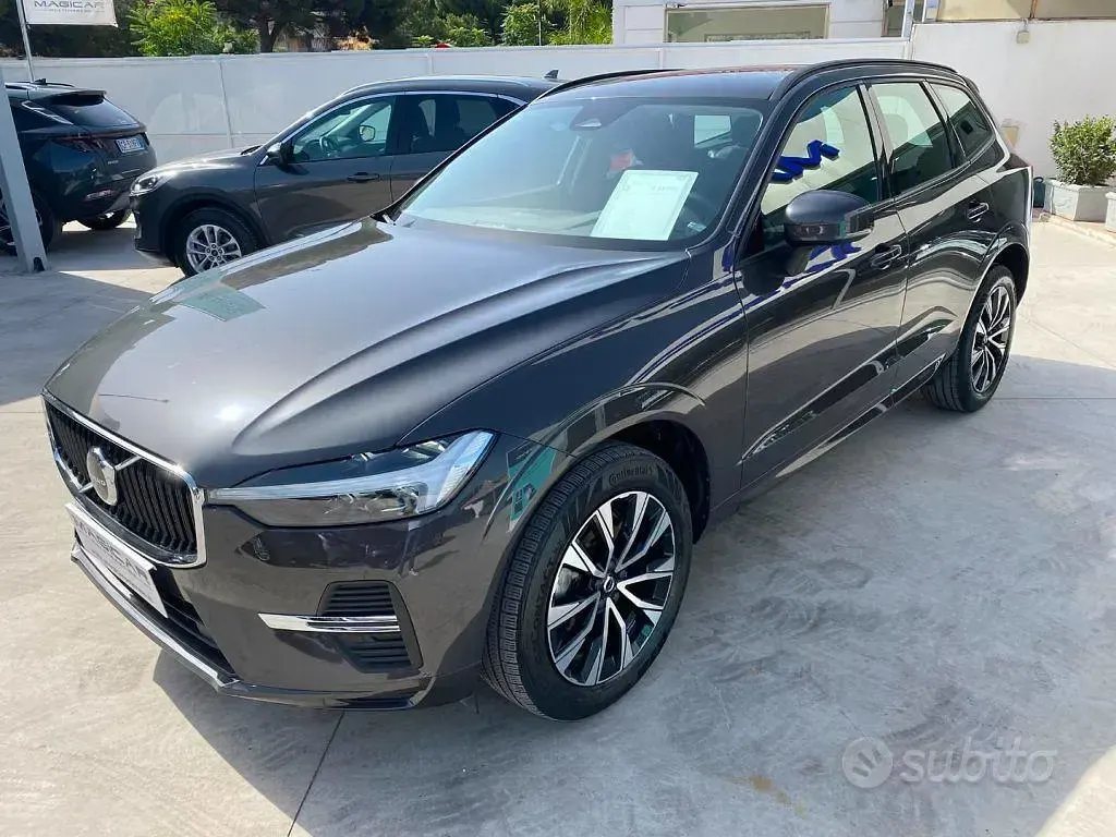Usata Volvo XC60 197 CV (144 kW) 2022 Grigio SUV